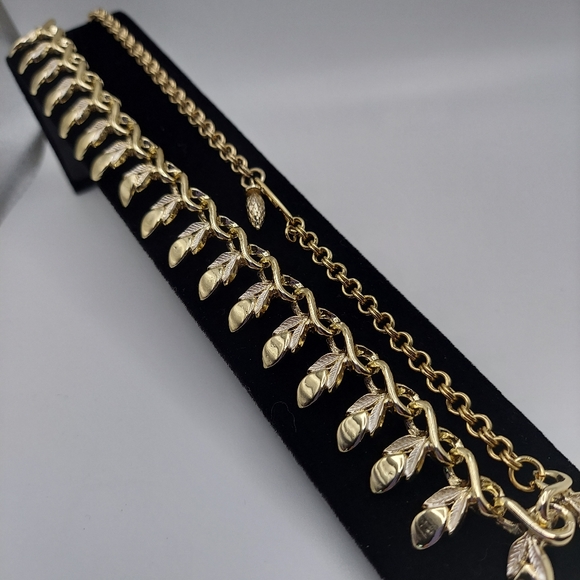 Vintage Chain Necklace w/Leaf Design/ Goldtone & Enamel.VGC & Attractive! - Picture 2 of 13